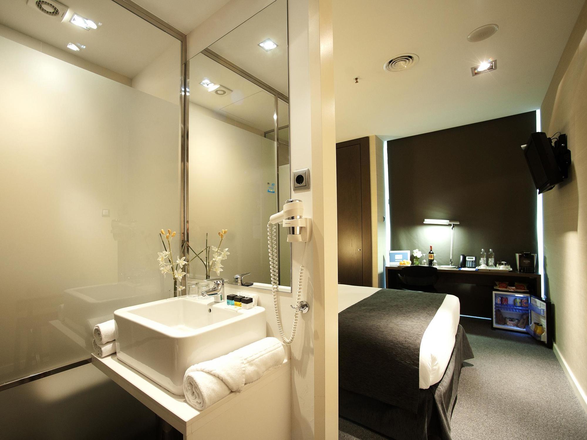 אל פראט דה לוברגאט Air Rooms Barcelona Airport By Premium Traveller מראה חיצוני תמונה