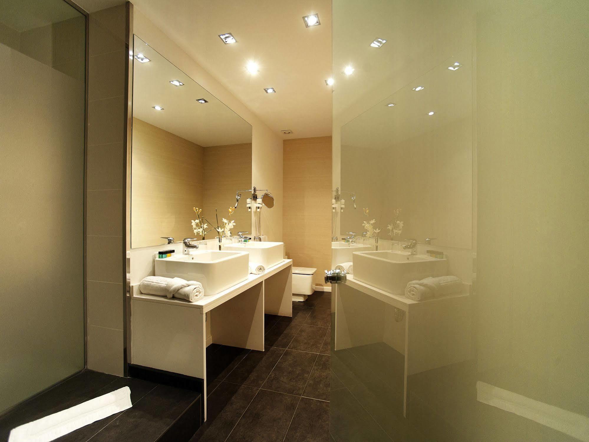 אל פראט דה לוברגאט Air Rooms Barcelona Airport By Premium Traveller מראה חיצוני תמונה