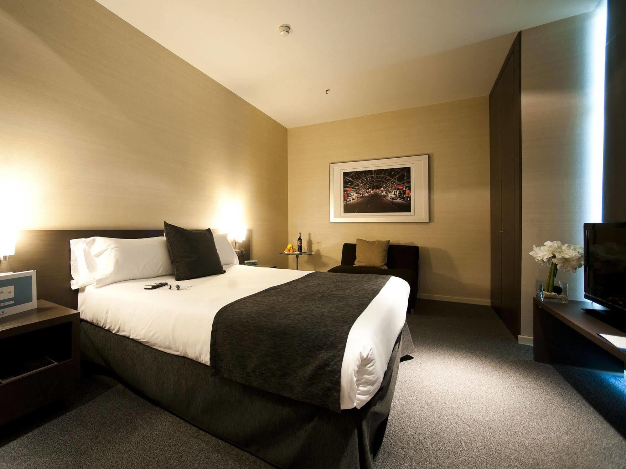 אל פראט דה לוברגאט Air Rooms Barcelona Airport By Premium Traveller מראה חיצוני תמונה